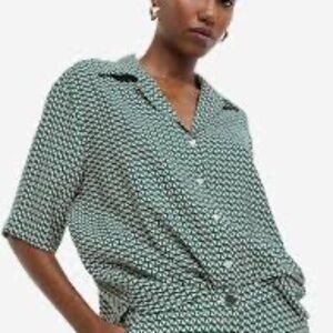 H&M Two-Piece Set (Both top and pants are included)